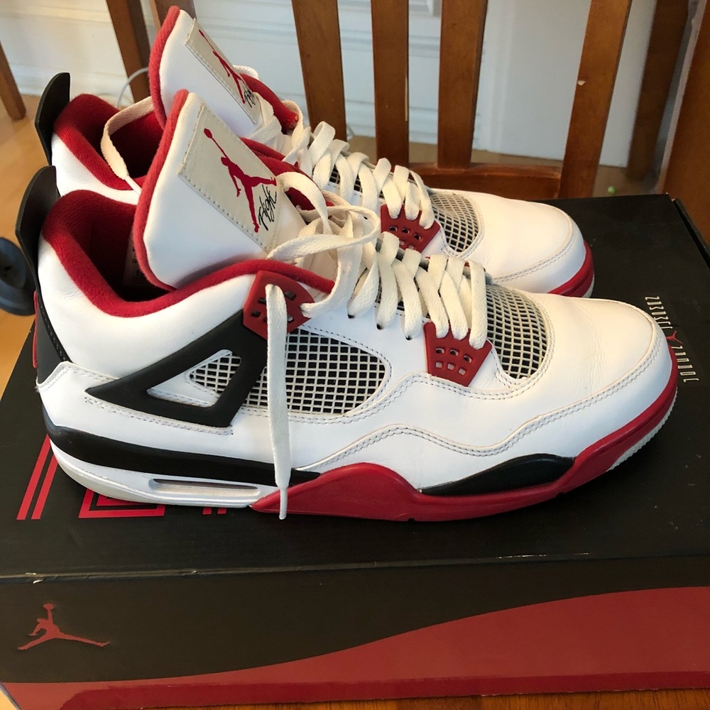 Jordan 4
